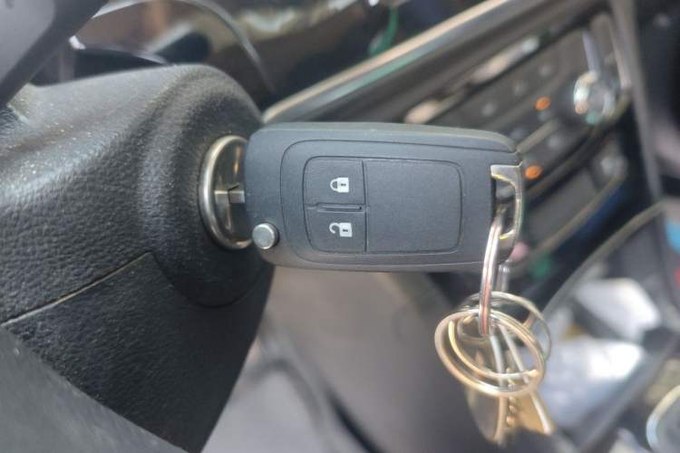 Used Buick Encore 2016 18T Automatic Two-Wheel Drive Urban Leading Edition Vehicle Key