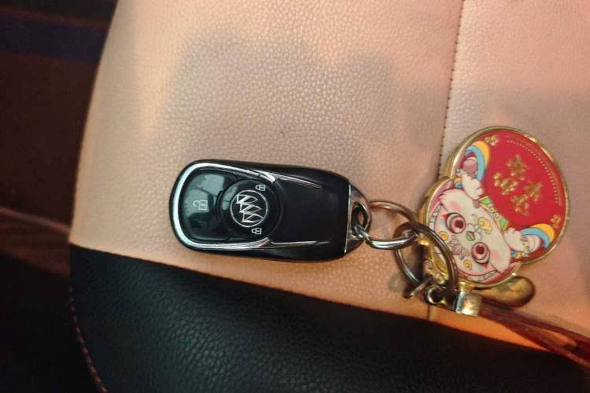 Used Buick Encore 2016 18T Automatic Two-Wheel Drive Urban Fashion Model Vehicle Key