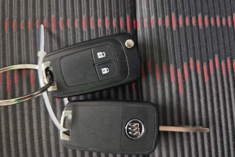 Used Buick Encore 2016 18T Automatic Two-Wheel Drive Urban Leading Edition Vehicle Key