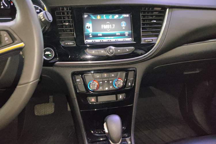 Used Buick Encore 2016 18T Automatic Two-Wheel Drive Urban Elite Model Audio And AC Panel