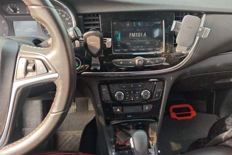 Used Buick Encore 2016 18T Automatic Two-Wheel Drive Urban Elite Model Audio And AC Panel