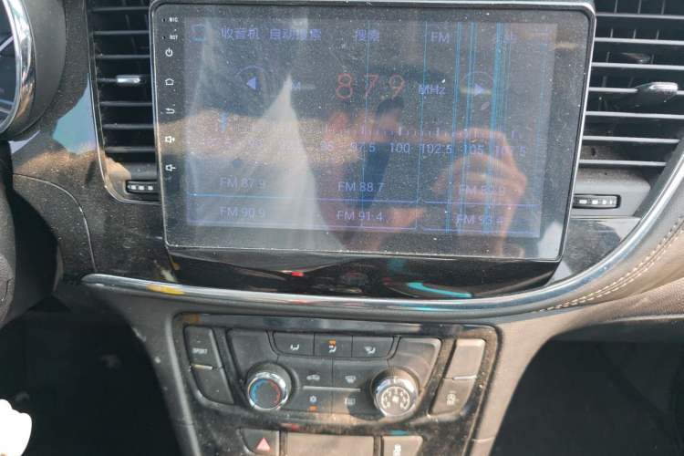 Used Buick Encore 2017 18T Automatic Two-Wheel Drive Urban Fashion Model Audio And AC Panel