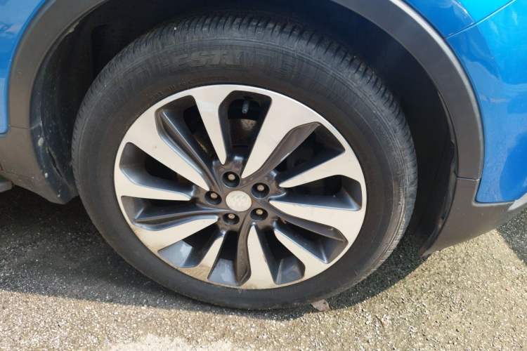 Used Buick Encore 2017 18T Automatic Two-Wheel Drive Urban Elite Model Exterior 1