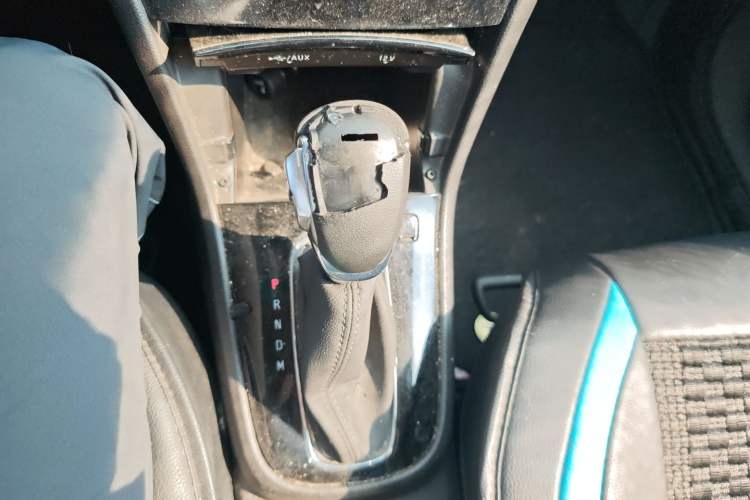 Used Buick Encore 2017 18T Automatic Two-Wheel Drive Urban Fashion Model Gear Lever