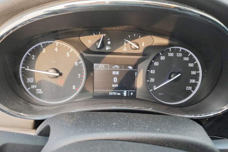Used Buick Encore 2017 18T Automatic Two-Wheel Drive Urban Leading Model Instrument Cluster
