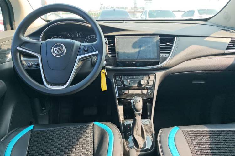 Used Buick Encore 2017 18T Automatic Two-Wheel Drive Urban Fashion Model Interior 2