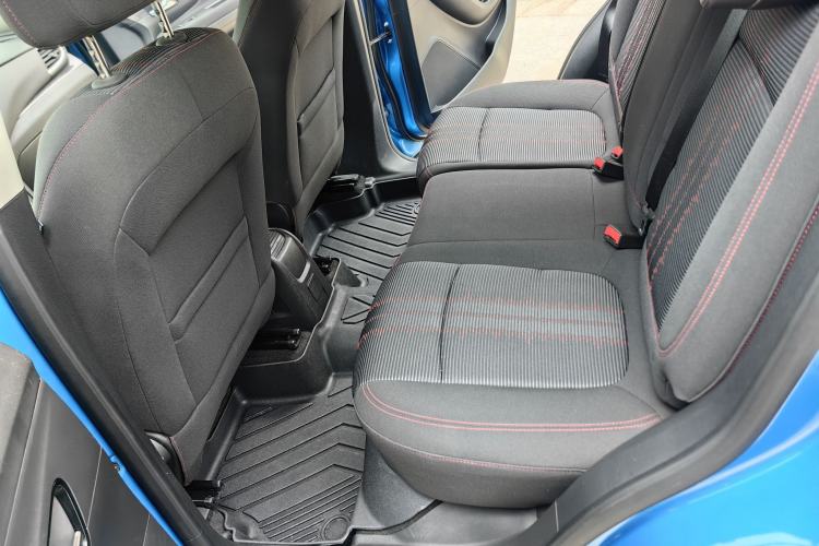 Used Buick Encore 2017 18T Automatic Two-Wheel Drive Urban Leading Model Interior 3