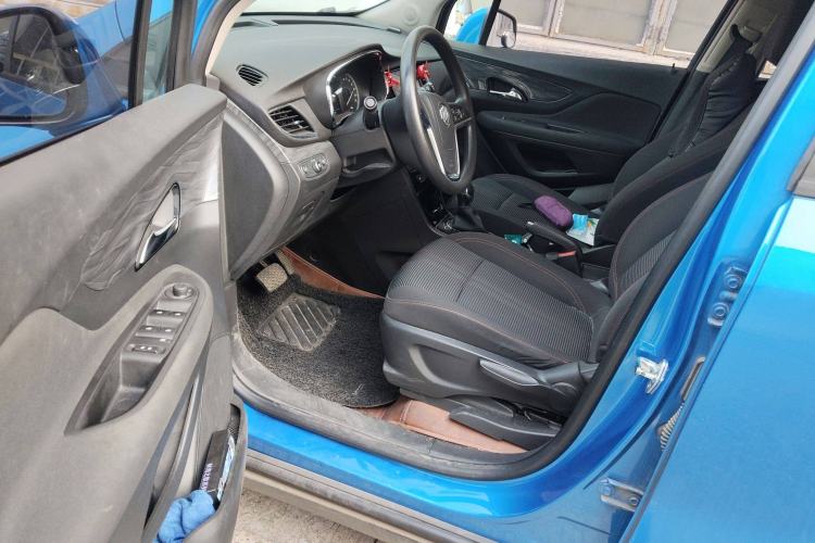 Used Buick Encore 2017 18T Automatic Two-Wheel Drive Urban Leading Model Interior 3