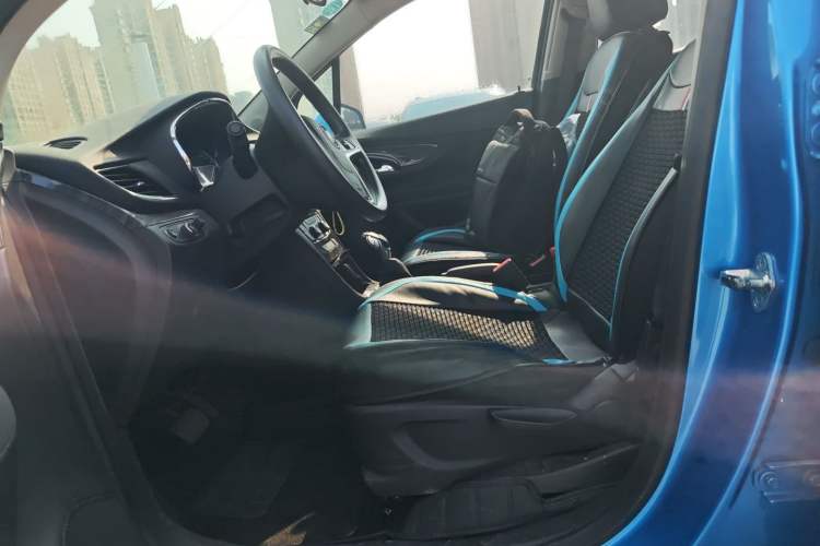 Used Buick Encore 2017 18T Automatic Two-Wheel Drive Urban Fashion Model Left Front Seat