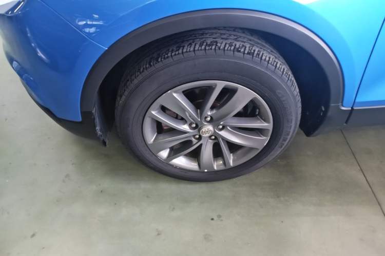 Used Buick Encore 2017 18T Automatic Two-Wheel Drive Urban Fashion Model Left Front Wheel Hub