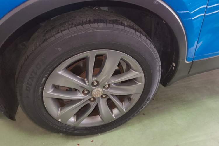 Used Buick Encore 2017 18T Automatic Two-Wheel Drive Urban Fashion Model Left Front Wheel Hub