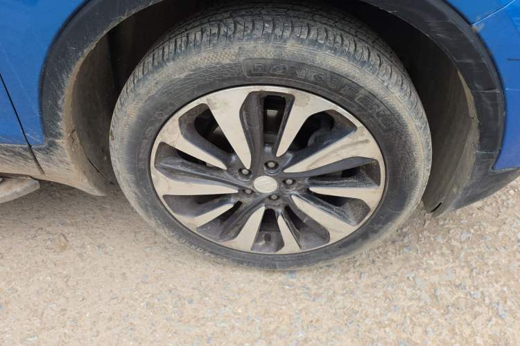 Used Buick Encore 2017 18T Automatic Two-Wheel Drive Urban Elite Model Right Front Wheel Hub