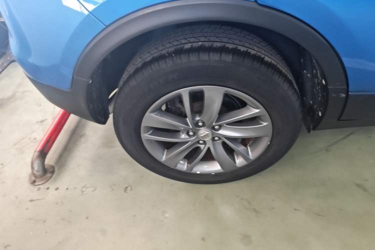 Used Buick Encore 2017 18T Automatic Two-Wheel Drive Urban Fashion Model Right Rear Wheel Hub
