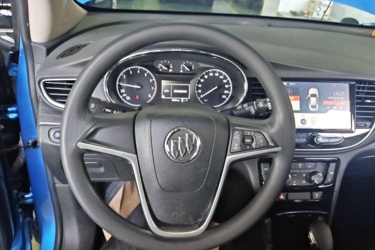Used Buick Encore 2017 18T Automatic Two-Wheel Drive Urban Fashion Model Steering Wheel