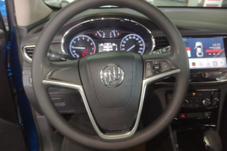 Used Buick Encore 2017 18T Automatic Two-Wheel Drive Urban Fashion Model Steering Wheel