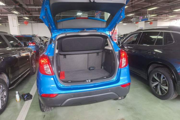 Used Buick Encore 2017 18T Automatic Two-Wheel Drive Urban Fashion Model Trunk
