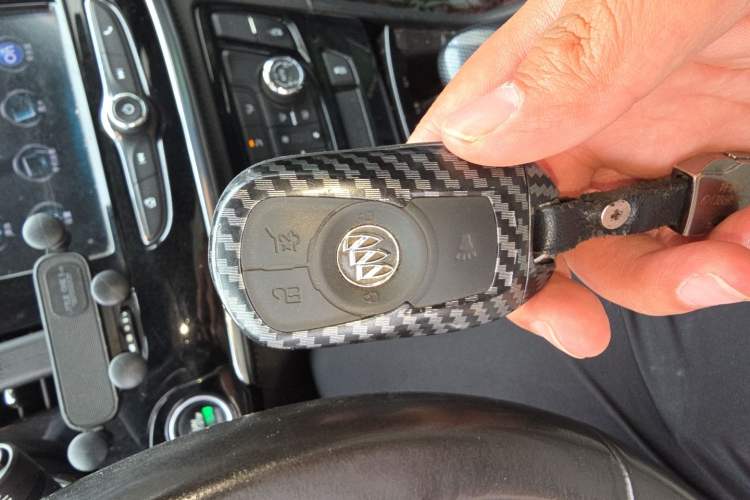 Used Buick Encore 2017 18T Automatic Two-Wheel Drive Urban Elite Model Vehicle Key