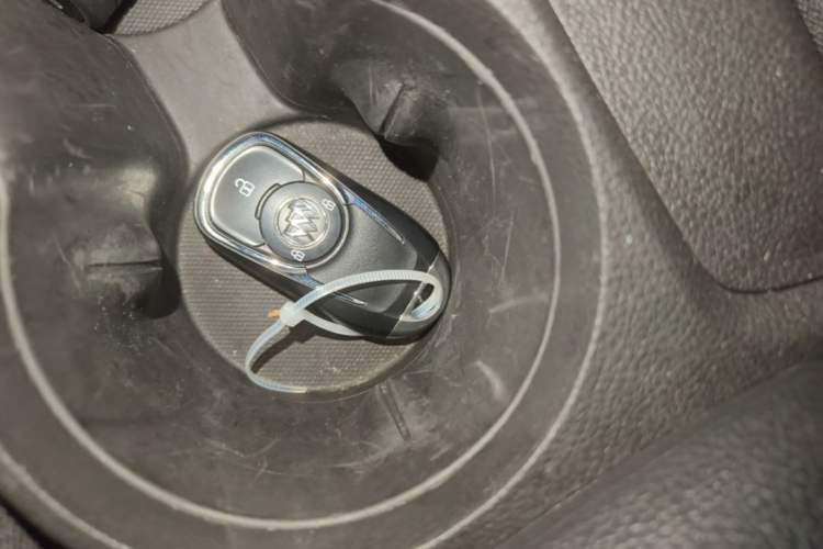 Used Buick Encore 2017 18T Automatic Two-Wheel Drive Urban Fashion Model Vehicle Key