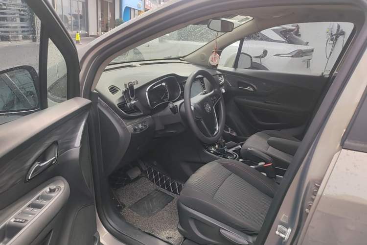 Used Buick Encore 2017 18T Automatic Two-Wheel Drive Urban Fashion Model Driver Seat