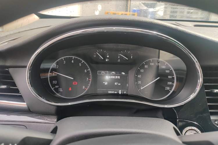 Used Buick Encore 2017 18T Automatic Two-Wheel Drive Urban Fashion Model Instrument Cluster