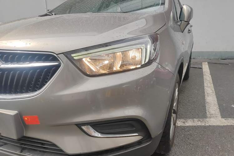 Used Buick Encore 2017 18T Automatic Two-Wheel Drive Urban Fashion Model Left Front Headlight
