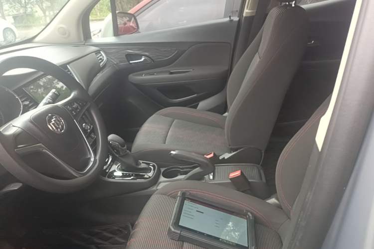 Used Buick Encore 2017 18T Automatic Two-Wheel Drive Urban Fashion Model Left Front Seat