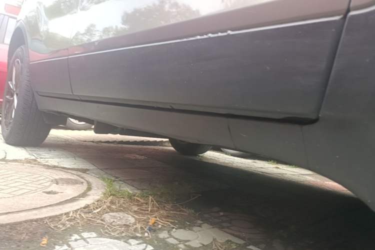 Used Buick Encore 2017 18T Automatic Two-Wheel Drive Urban Fashion Model Right Side Sill