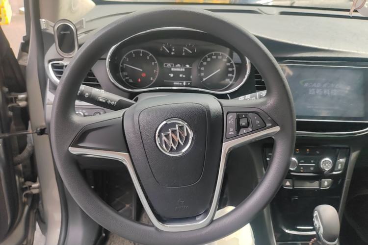 Used Buick Encore 2017 18T Automatic Two-Wheel Drive Urban Fashion Model Steering Wheel