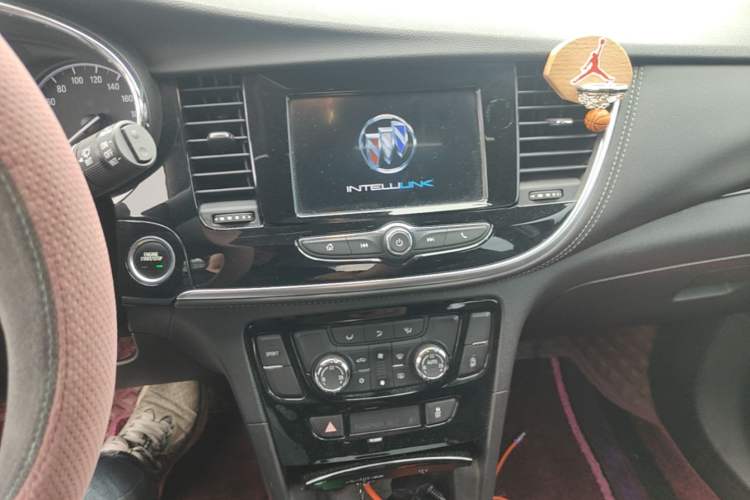 Used Buick Encore 2017 18T Automatic Two-Wheel Drive Urban Elite Model Audio And AC Panel