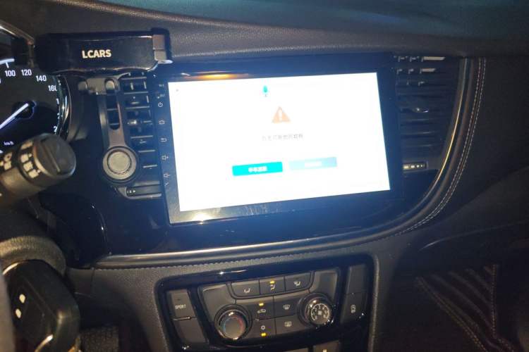 Used Buick Encore 2017 18T Automatic Two-Wheel Drive Urban Leading Model Audio And AC Panel