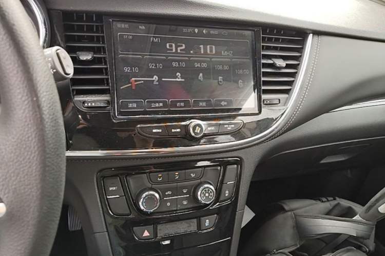 Used Buick Encore 2017 18T Automatic Two-Wheel Drive Urban Leading Model Audio And AC Panel