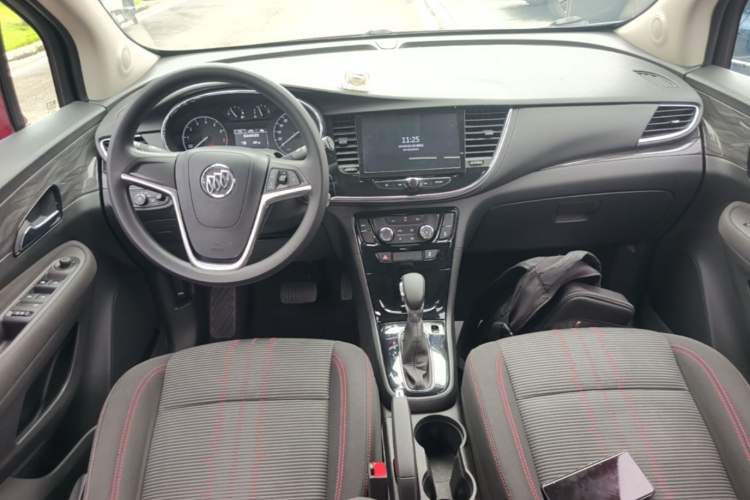 Used Buick Encore 2017 18T Automatic Two-Wheel Drive Urban Leading Model Center Console