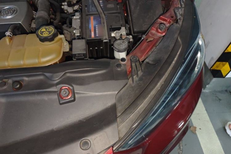 Used Buick Encore 2017 18T Automatic Two-Wheel Drive Urban Leading Model Engine Bay Left