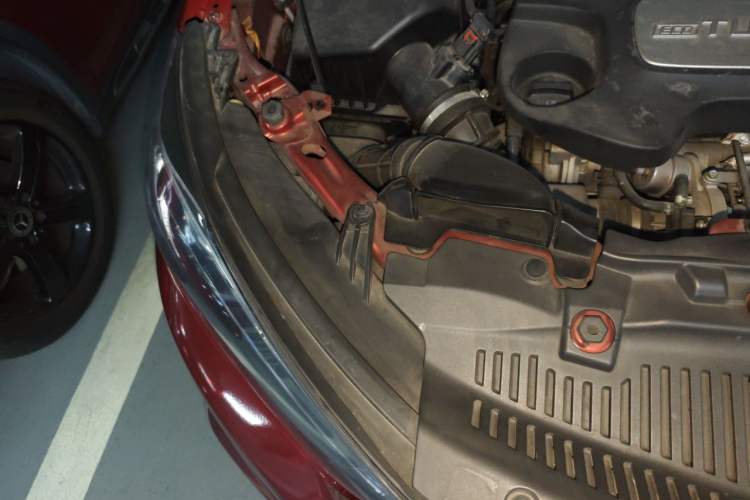Used Buick Encore 2017 18T Automatic Two-Wheel Drive Urban Leading Model Engine Bay Right