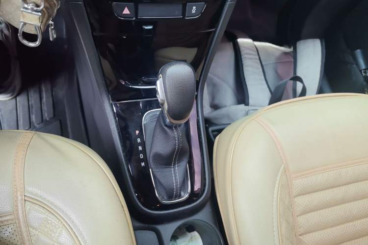 Used Buick Encore 2017 18T Automatic Two-Wheel Drive Urban Leading Model Gear Lever