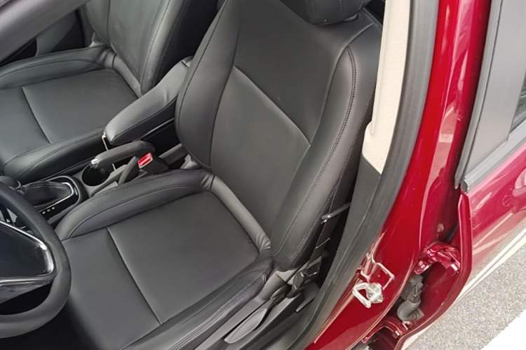 Used Buick Encore 2017 18T Automatic Two-Wheel Drive Urban Leading Model Left Front Seat