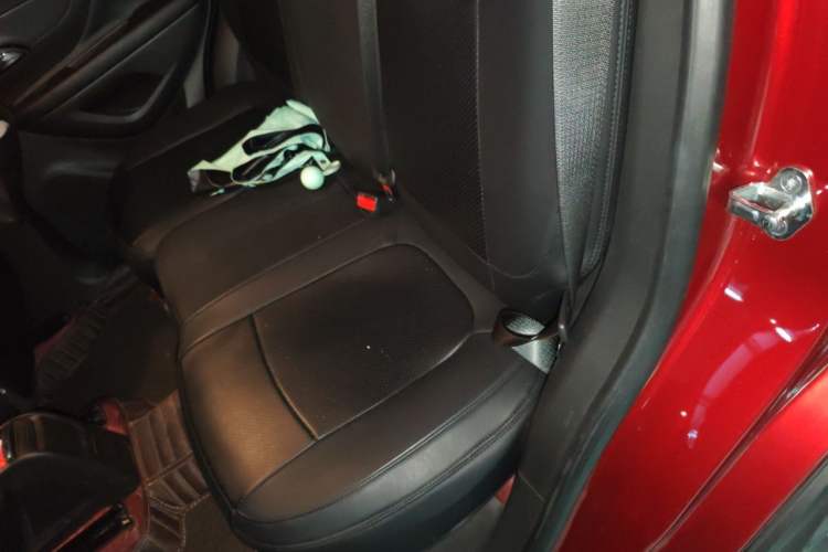 Used Buick Encore 2017 18T Automatic Two-Wheel Drive Urban Leading Model Left Rear Seat