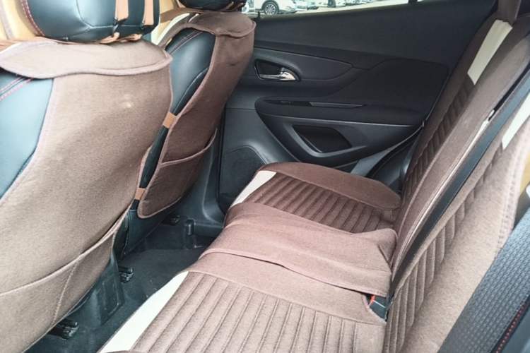 Used Buick Encore 2017 18T Automatic Two-Wheel Drive Urban Fashion Model Left Rear Seat