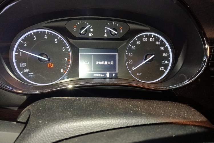 Used Buick Encore 2017 18T Automatic Two-Wheel Drive Urban Leading Model Odometer Close Up