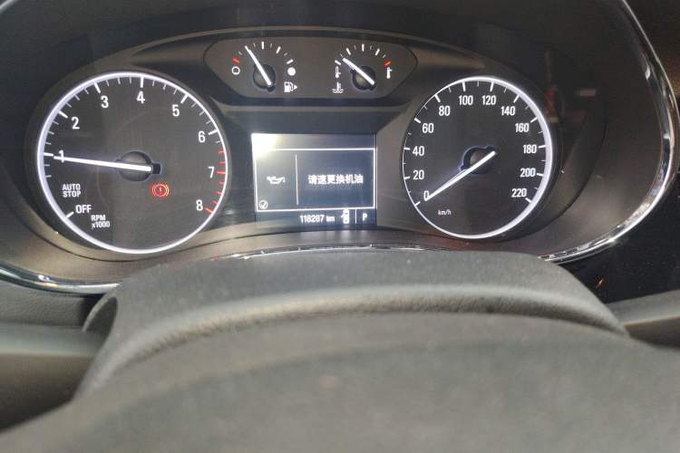 Used Buick Encore 2017 18T Automatic Two-Wheel Drive Urban Leading Model Odometer Close Up