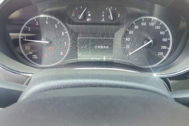 Used Buick Encore 2017 18T Automatic Two-Wheel Drive Urban Leading Model Odometer Close Up