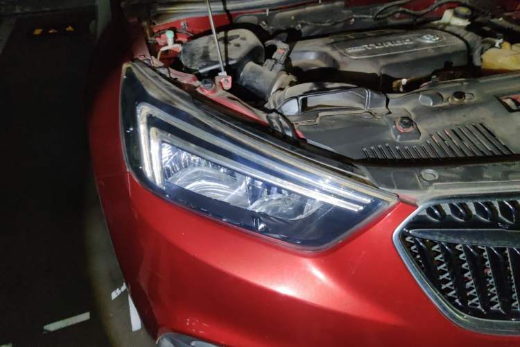 Used Buick Encore 2017 18T Automatic Two-Wheel Drive Urban Leading Model Right Front Headlight