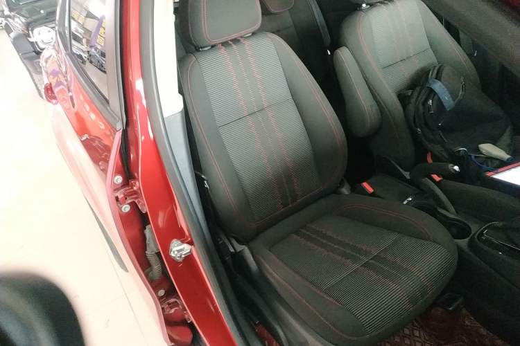 Used Buick Encore 2017 18T Automatic Two-Wheel Drive Urban Leading Model Right Front Seat
