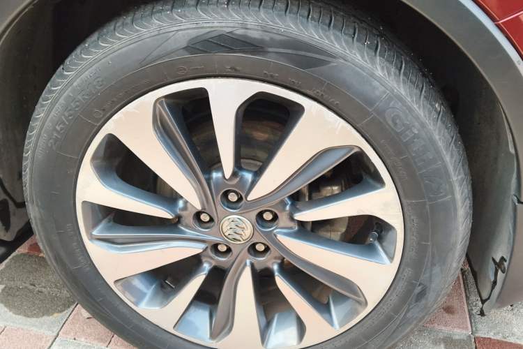 Used Buick Encore 2017 18T Automatic Two-Wheel Drive Urban Elite Model Right Front Wheel Hub
