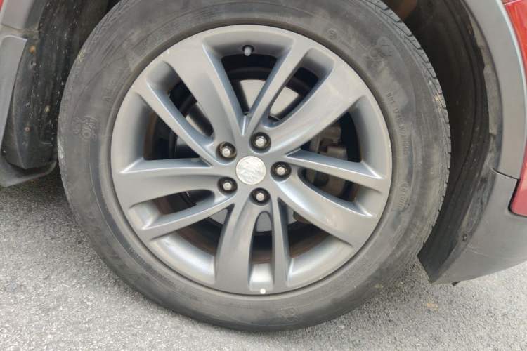 Used Buick Encore 2017 18T Automatic Two-Wheel Drive Urban Leading Model Right Front Wheel Hub