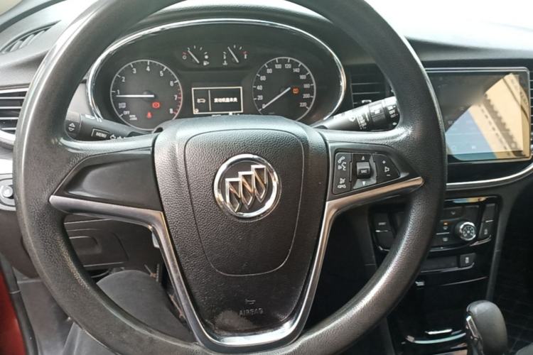 Used Buick Encore 2017 18T Automatic Two-Wheel Drive Urban Fashion Model Steering Wheel