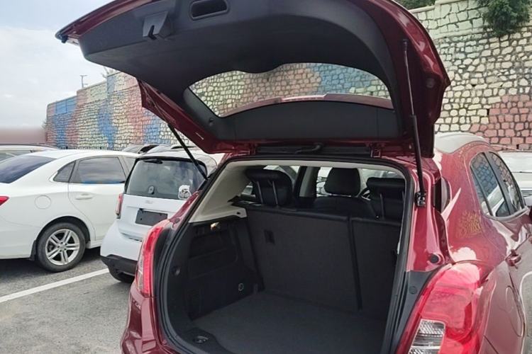 Used Buick Encore 2017 18T Automatic Two-Wheel Drive Urban Leading Model Trunk