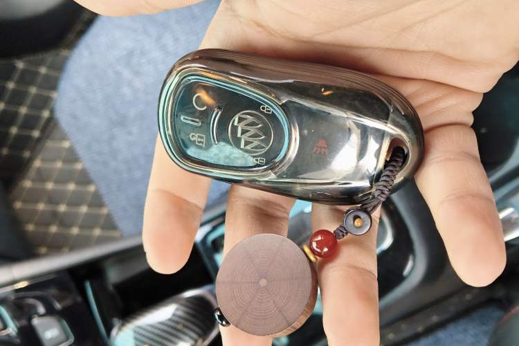 Used Buick Encore 2017 18T Automatic Two-Wheel Drive Urban Elite Model Vehicle Key