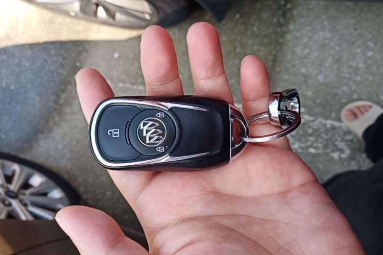Used Buick Encore 2017 18T Automatic Two-Wheel Drive Urban Fashion Model Vehicle Key
