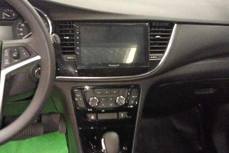 Used Buick Encore 2017 18T Automatic Two-Wheel Drive Urban Leading Model Audio And AC Panel